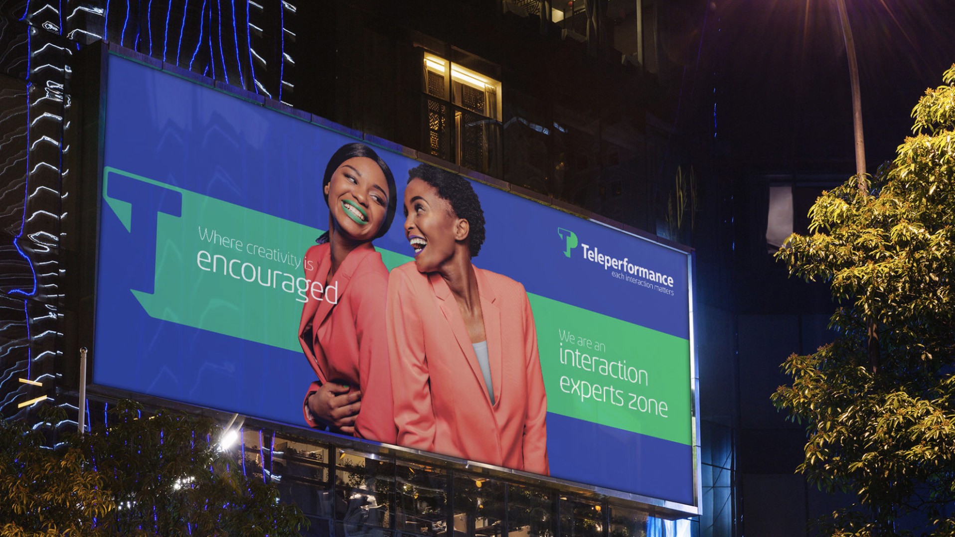 互聯(lián)企信集團(tuán) 海報(bào)設(shè)計(jì) 品牌形象塑造.jpg